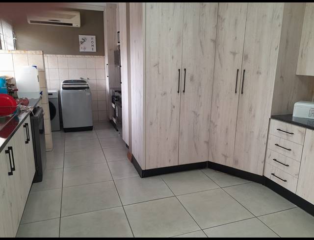 4 BEDROOM HOUSE FOR SALE IN WATERVAL EAST